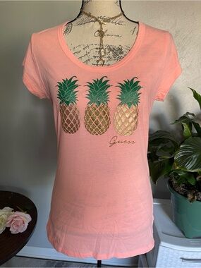 Guess Pink Pineapple Graphic Tee Peach Short Sleeve Top Women’s Large